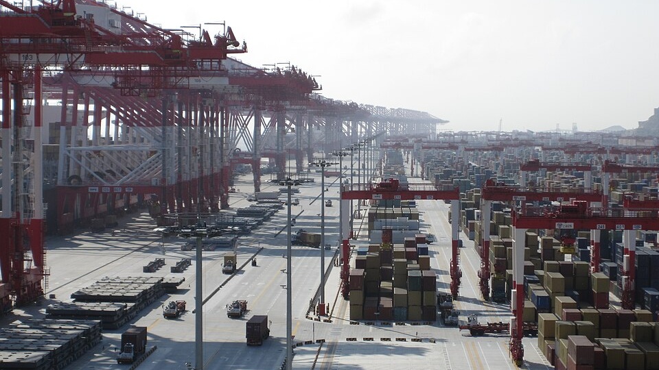 China’s Growth Picks Up to 4.5% as Consumer Demand Stays Weak