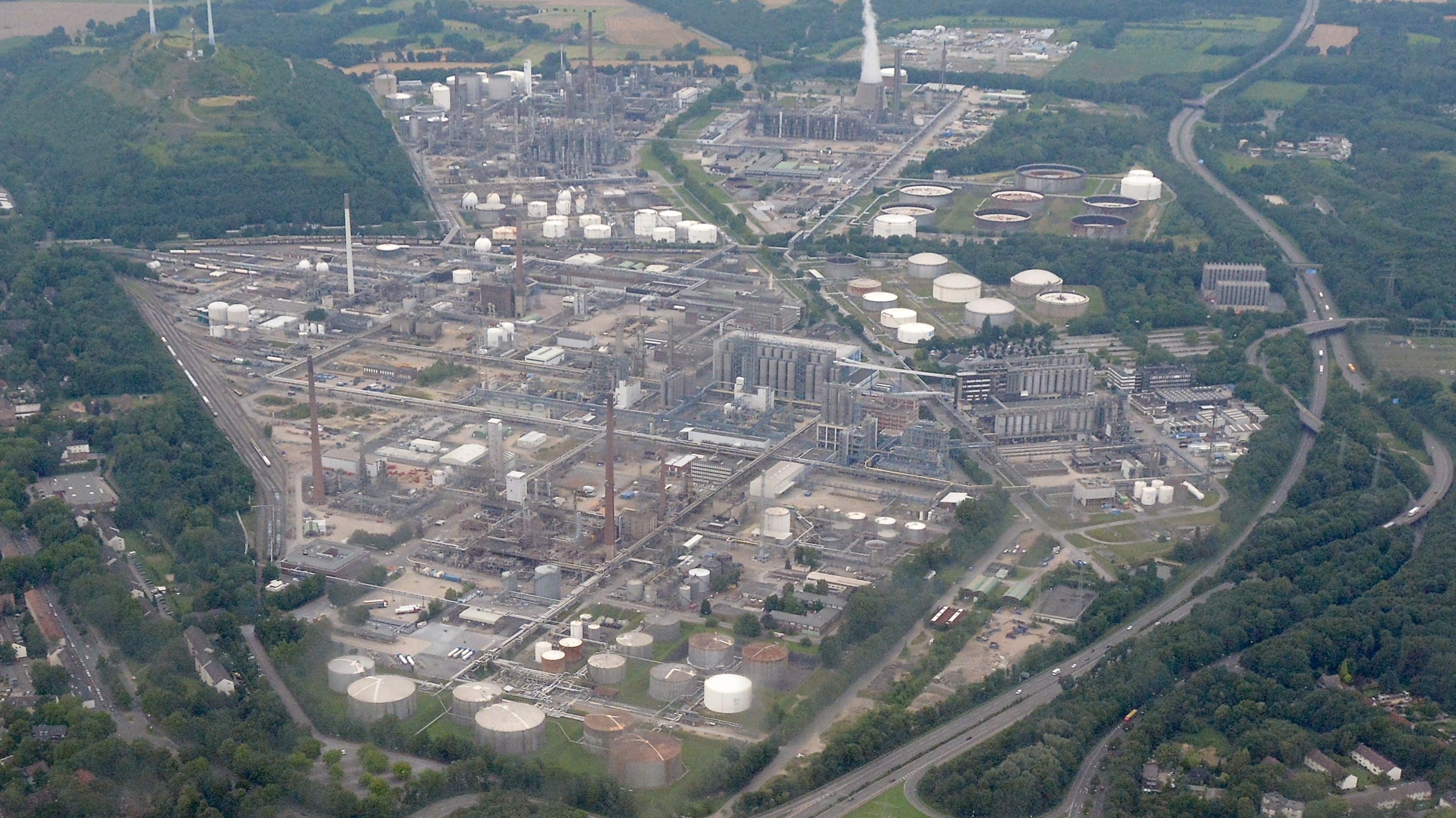 US Presses France and Germany to Release Emergency Diesel Stocks