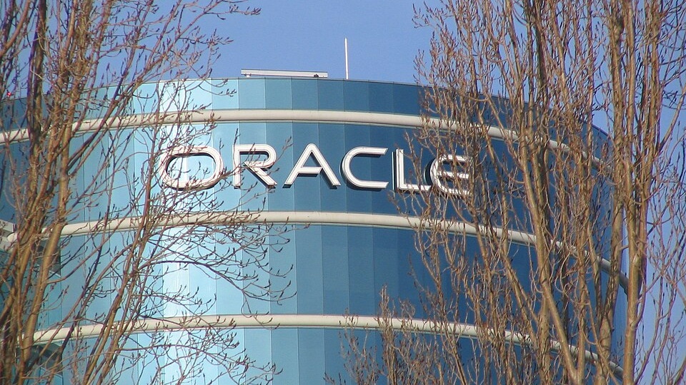 Oracle revenue jumps 30% as AI demand powers cloud growth