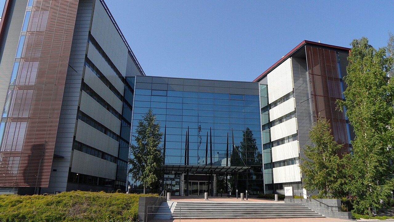Nokia's Comparable Operating Profit Jumps 35% as AI and Cloud Sales Surge